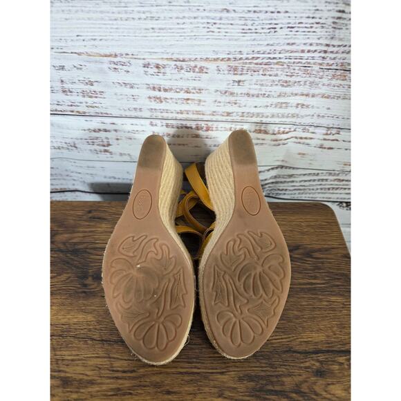 B.O.C. Yellow (Sunflower) Strappy Espadrille Wedge Sandals size 8 - Picture 5 of 6